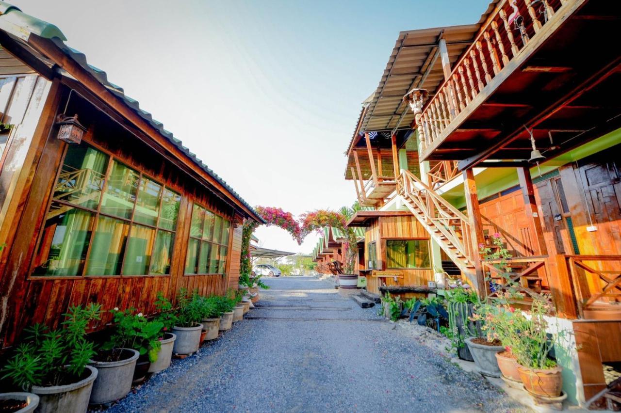 Mrk Resort & Massage Lop Buri Exteriér fotografie