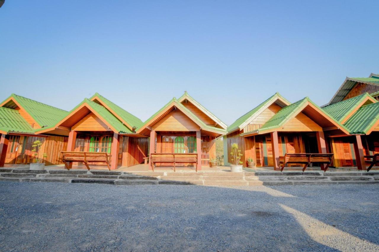 Mrk Resort & Massage Lop Buri Exteriér fotografie