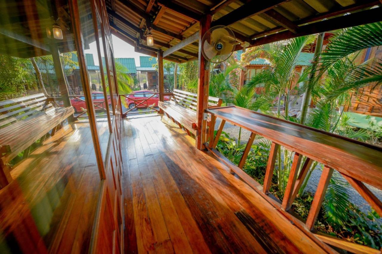 Mrk Resort & Massage Lop Buri Exteriér fotografie